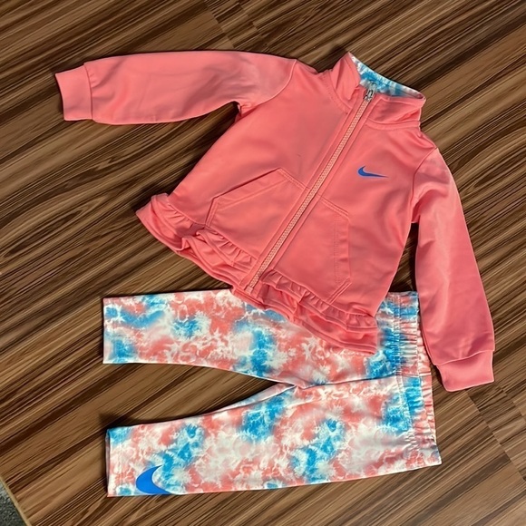 NIKE Dri Fit Sweatsuit NWOT Size 12M - Picture 2 of 12